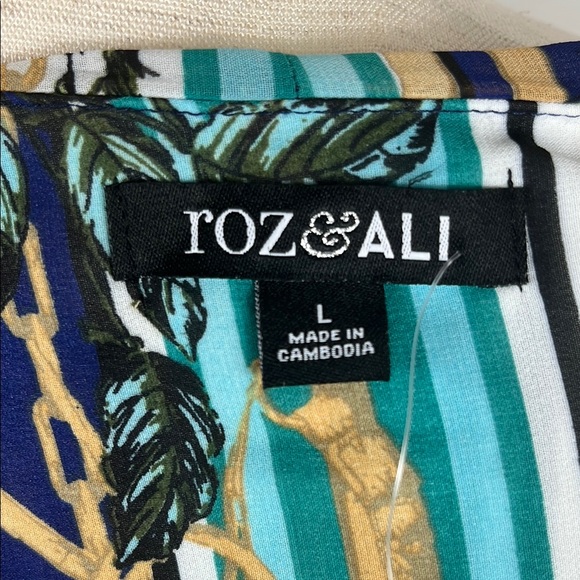 NWT Gorgeous Roz & Ali Asymmetrical Blue and Green Flowy Blouse - Size Large - Picture 9 of 12
